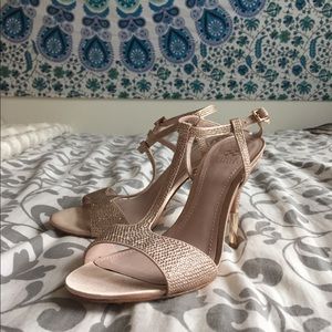 ROSE GOLD VINCE CAMUTO HEELS